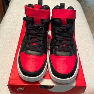 Nike Court Borough Mid 2 size 5y(boys size)